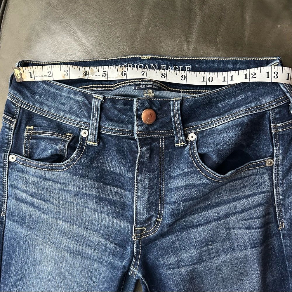 American Eagle Outfitters Deep Blue Flare Jeans - Picture 4 of 8